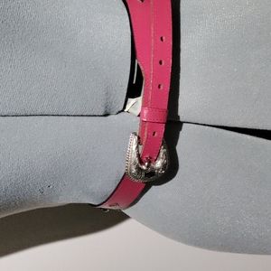 Red chambre belt size large